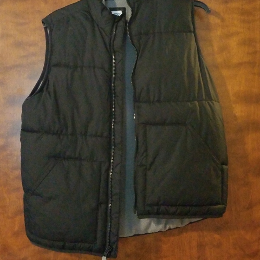 💜 3/$20 Boys fleece lined vest